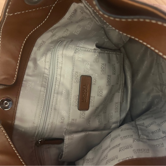 MICHAEL KORS STUDDED LEATHER TWO WAY BAG - Picture 5 of 7